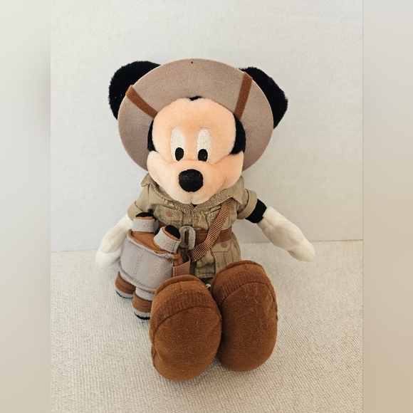 Disney Safari Mickey 11" And Winnie The Pooh 10" Beanie Plush With Tags 1999 - Picture 2 of 9